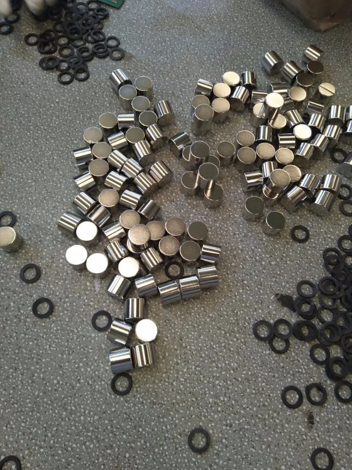 稀土金属钕磁铁 60x10 x 3毫米超强磁铁