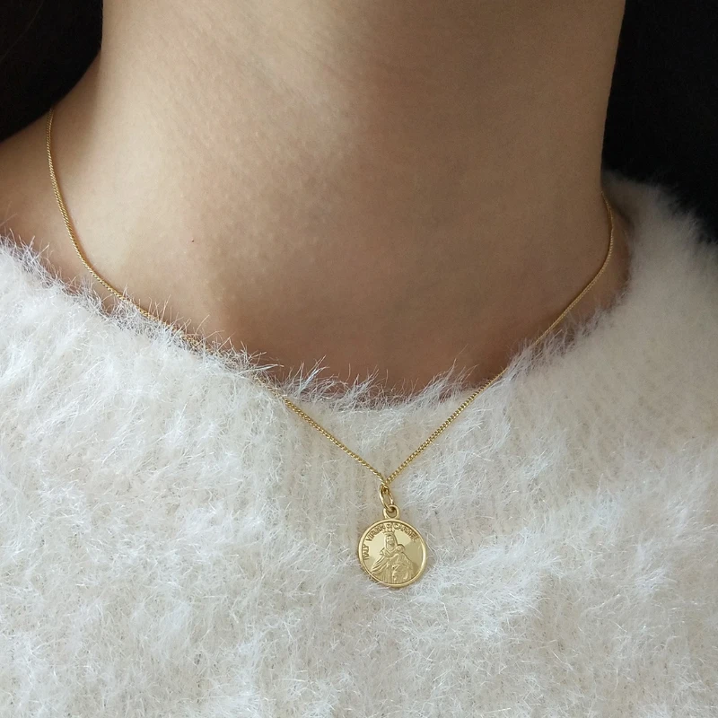 

Korea Hot Style Pure S925 Sterling Silver Simple Fashion Gold Virgin Mary Round Plate Pendant Necklace Jewelry for Women