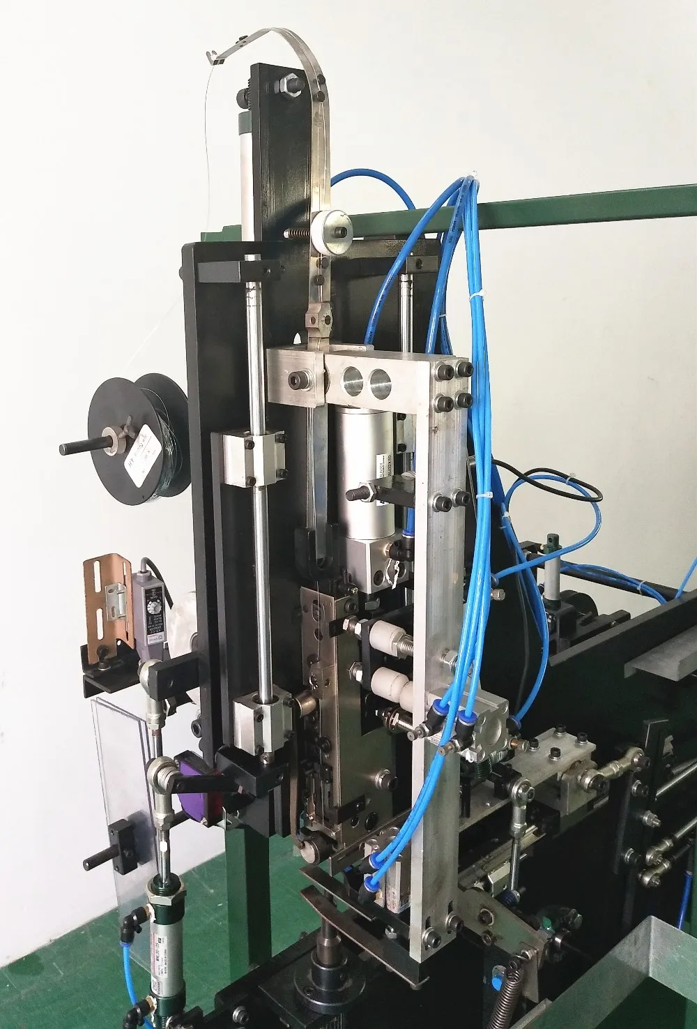 China Metallic Ribbon Machine 8 Inch Giant Gift Bow Making Machine