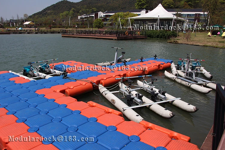 Modular floating dock