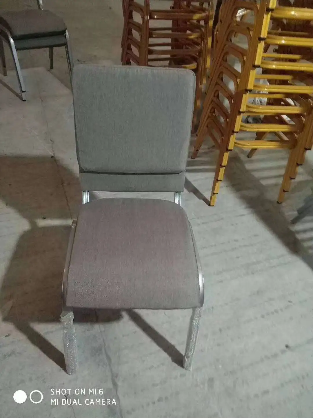 modern sytle cheap plastic wedding chair