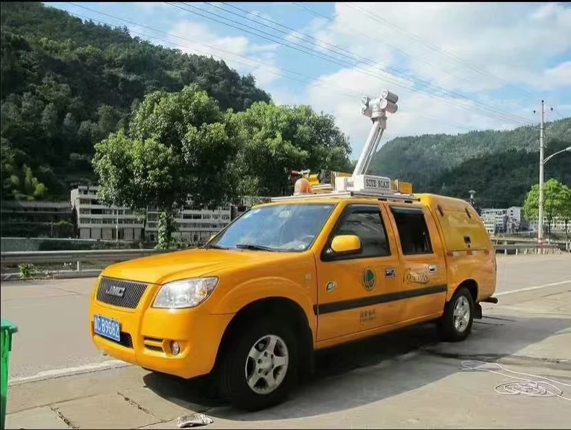 Vehicle mounted telescopic mast