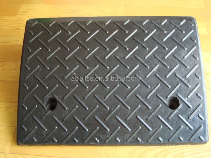 Driveway Rubber Curb Slope Ramp Anti Slip Lines Sink Design Deceleration Ramp Pad Auto Car Threshold Ramp