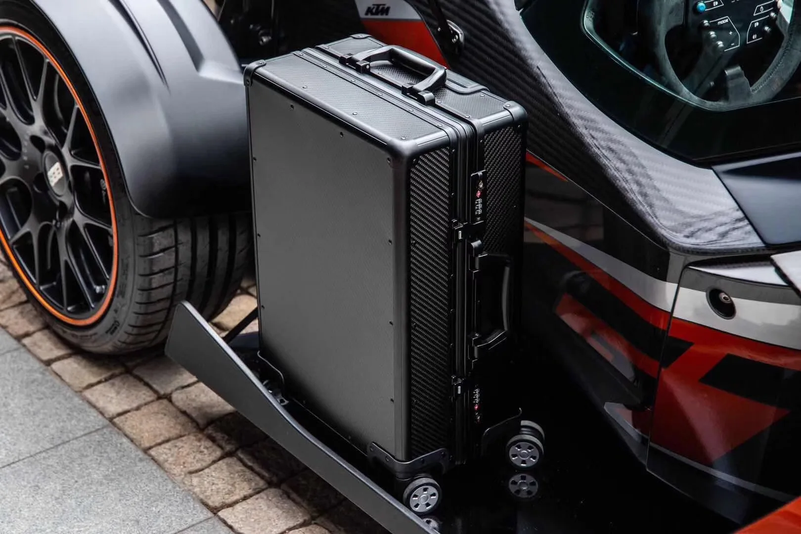 Lightest Premium Carbon Fiber Suitcase