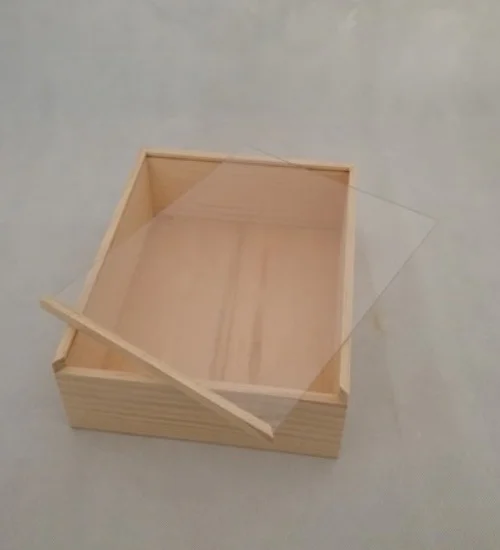 
Solid wooden pine Box with a Clear Acrylic Sliding Lid 