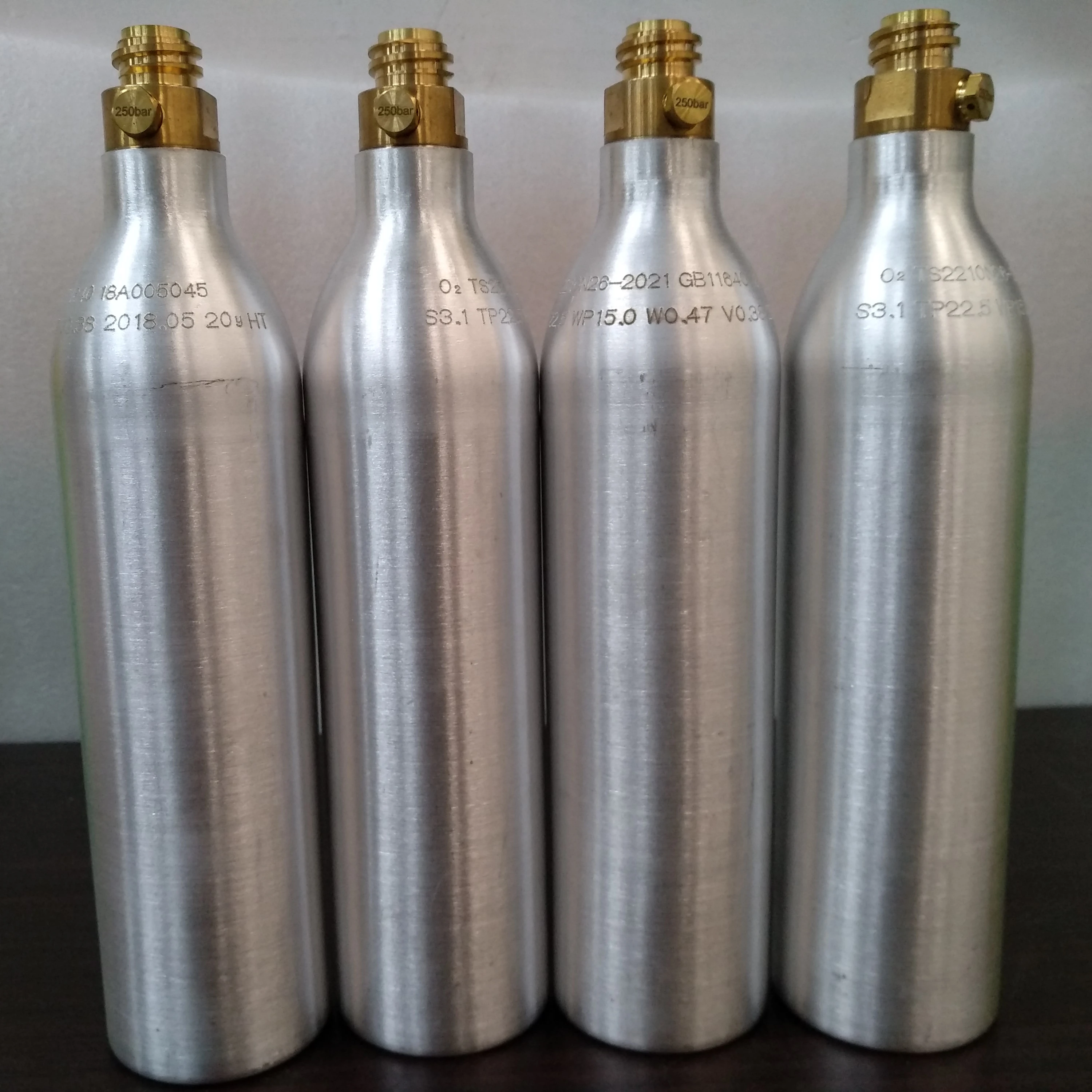 

small portable oxygen gas cylinder food grade CO2 soda bottle