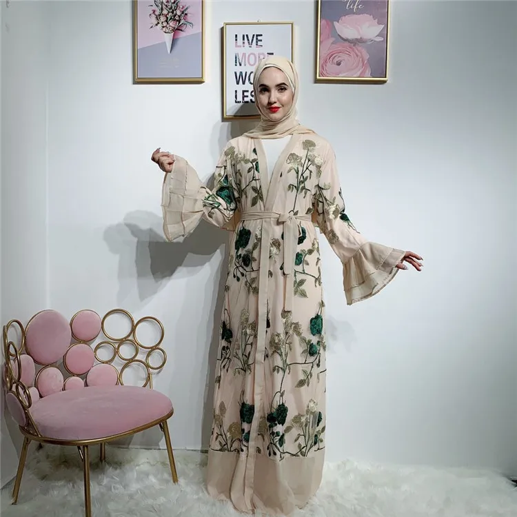 

Newest Lively Muslim Ladies Beige Abaya Floral Muslim Open Dress in Stock