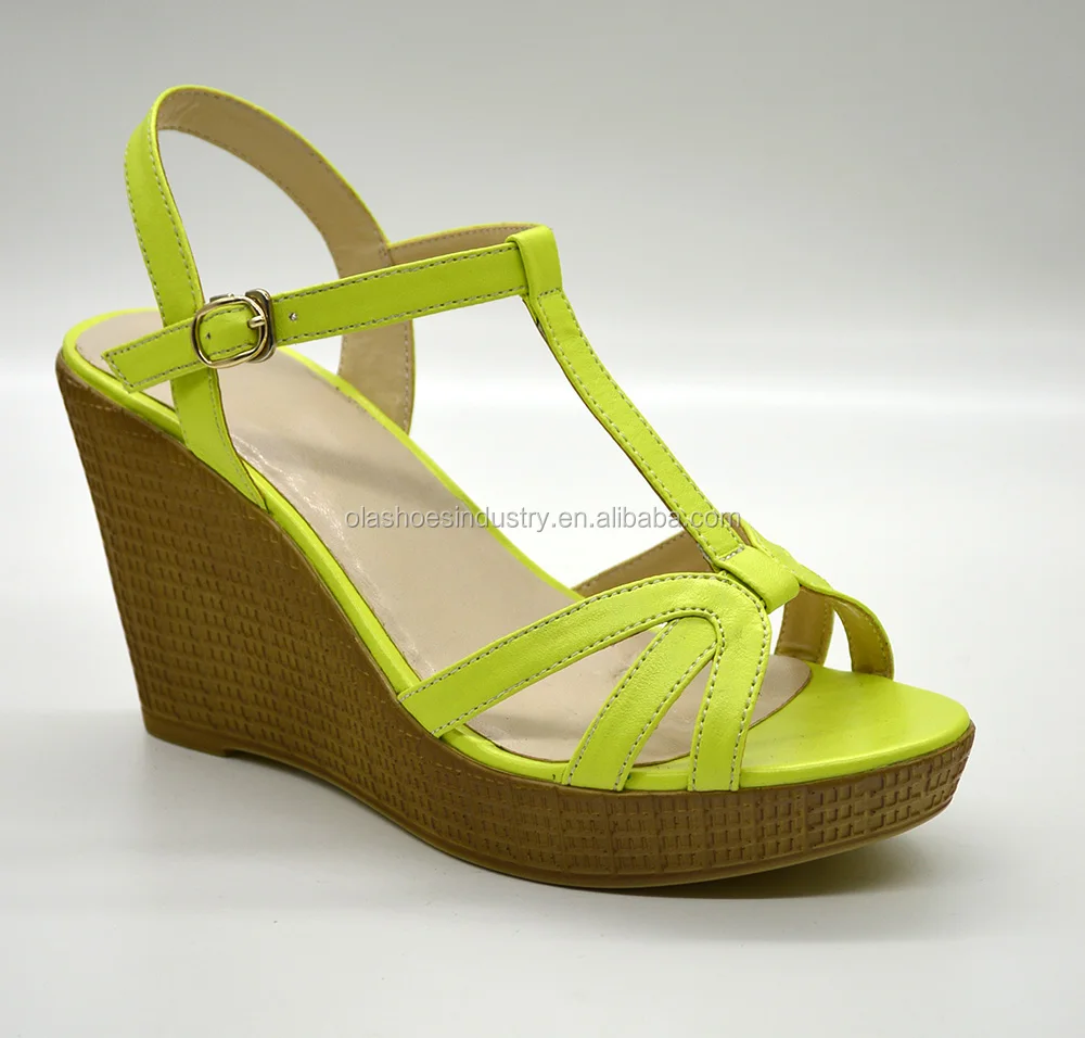 Comfortable and Fashionable Peep-toe Wedge