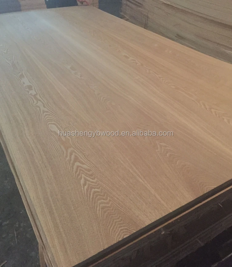 
18mm Crown cut red oak veneered mdf board for furniture 