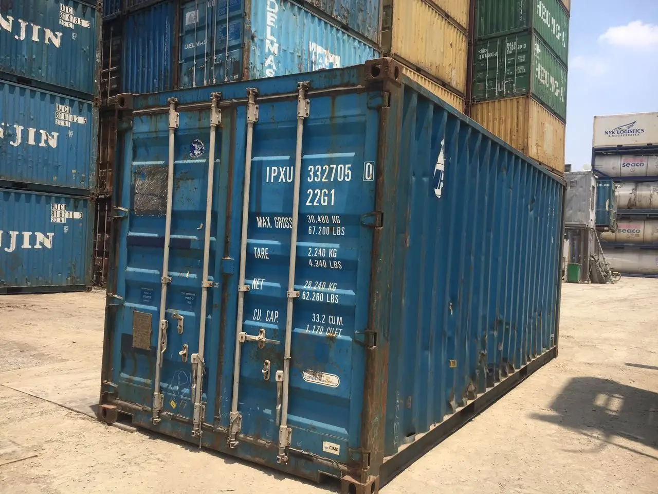 二手空海运值得 20 英尺集装箱在中国销售