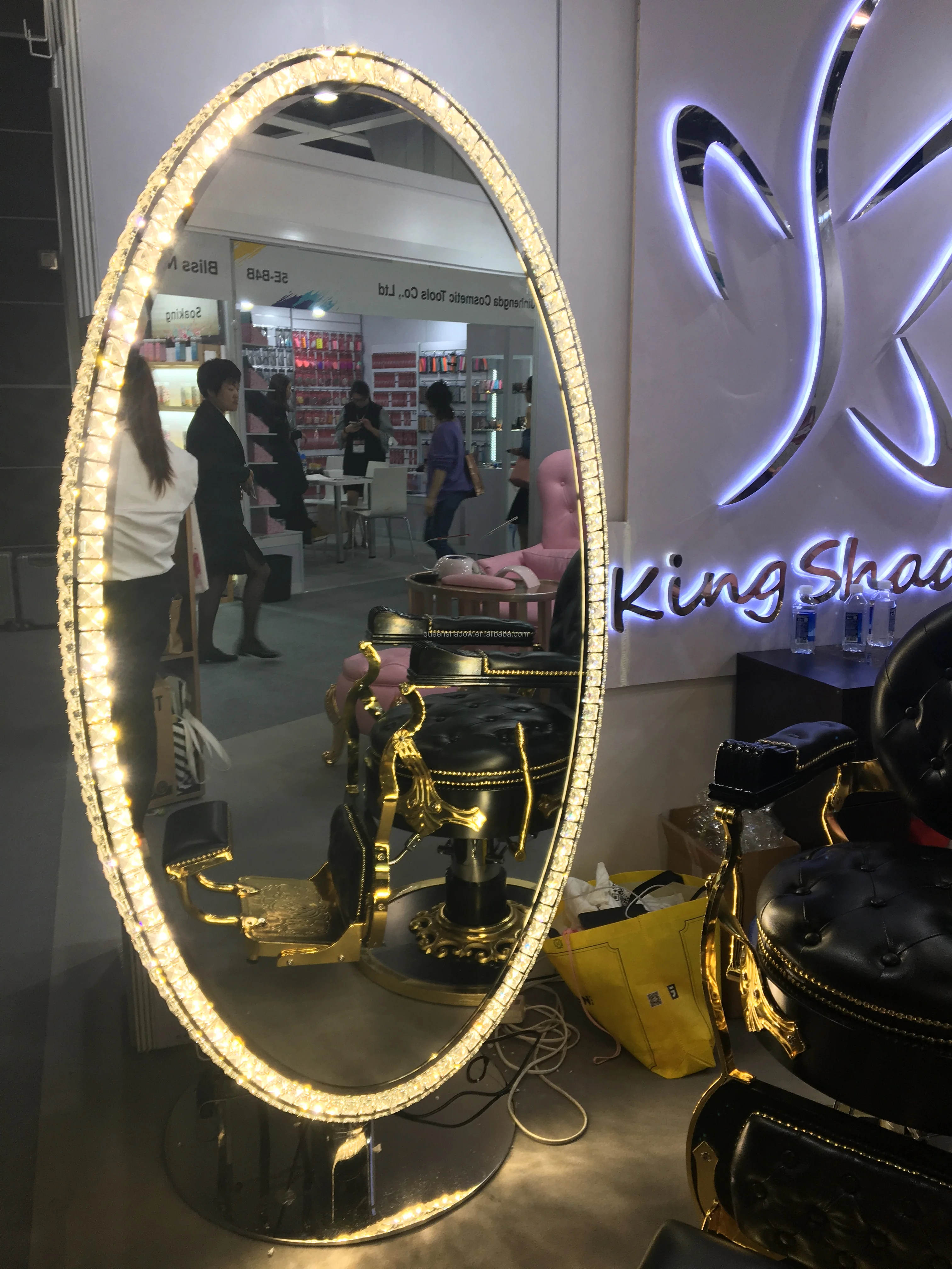 Latest Fashion Designer Design Led Big Round Mirror Barber Salon Mirror