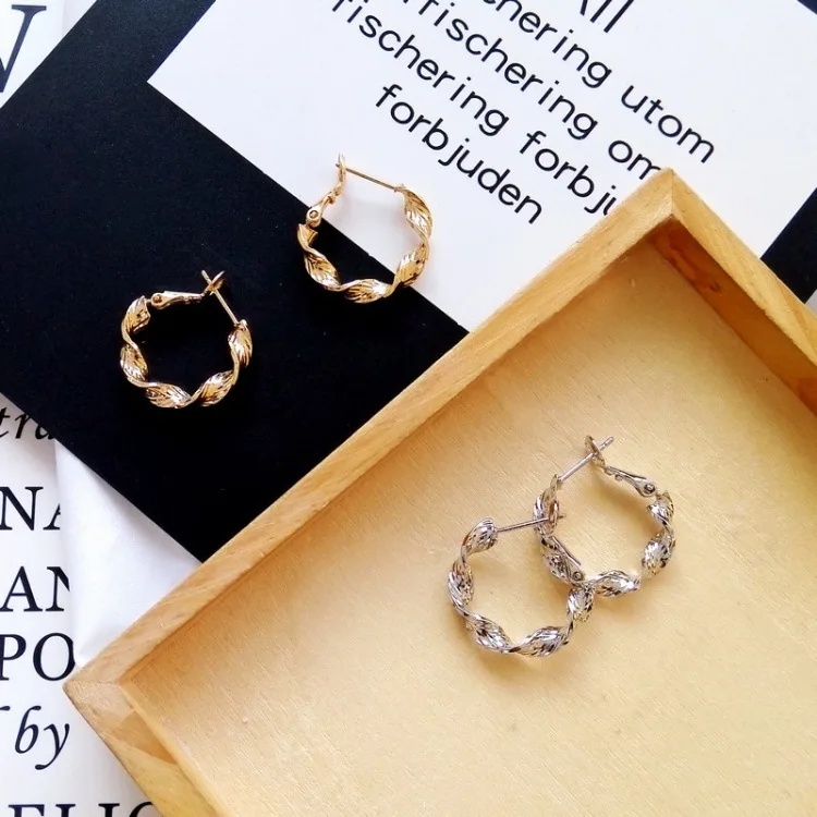 

Women Minimalist 18K Gold Plated Earring Gold Tone Geometric Irregular Round Spiral Hoop Earring, Silver;gold