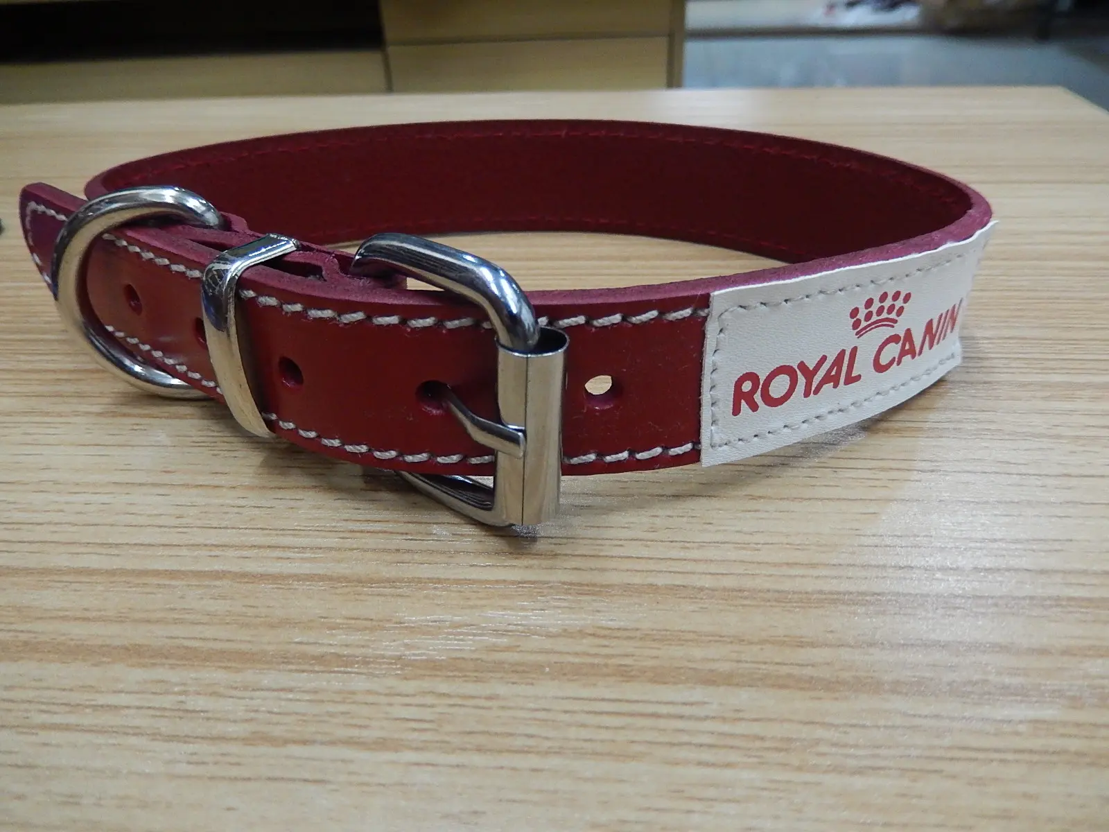 Handmade Full Grain Leather Dying Dog Collars For Royal Canin Factory