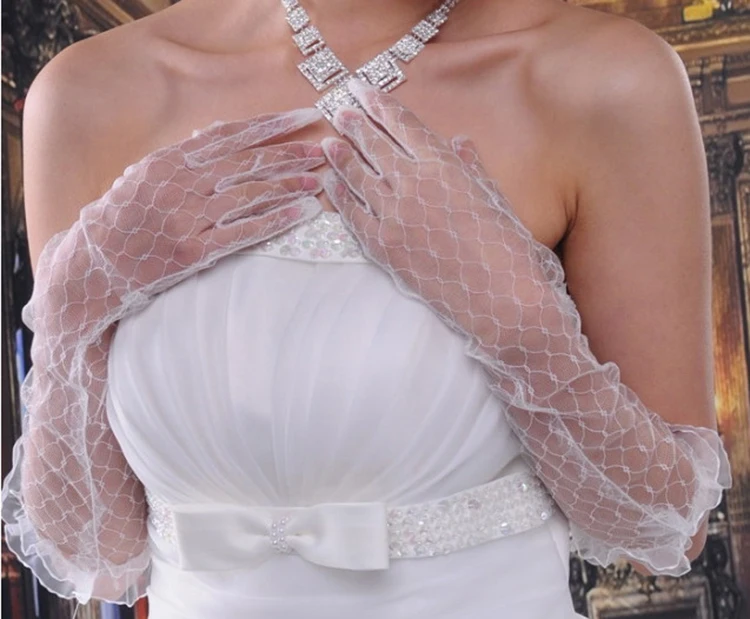 bride gloves (2).jpg