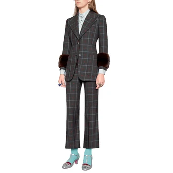 Oemカスタムチェック心ブレザーズボン女性スーツ Buy 毛皮の袖ブレザーでブーツカットパンツスーツ ツーピースセットチェック柄レディースブレザー スーツ オフィスレディフレアパンツでブレザージャケットセット Product On Alibaba Com