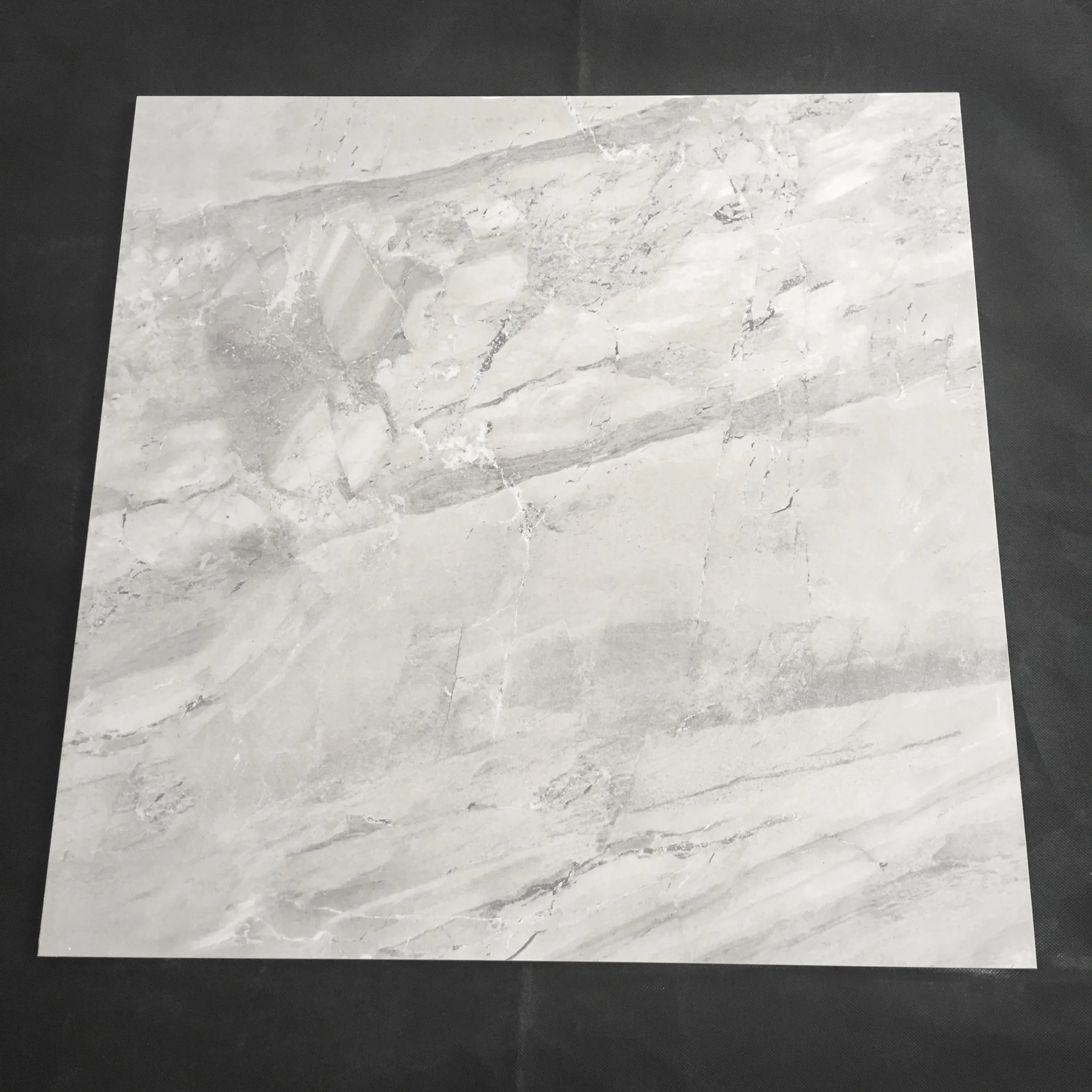 Giá rẻ vật liệu xây dựng Splash màu xám sứ tráng men gạch lát sàn