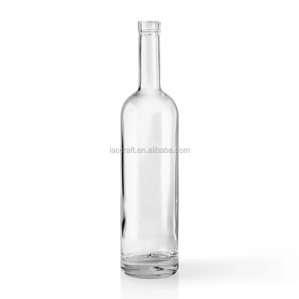 Пустая бутылка вина. Стеклянная бутылка. Бутылка прозрачная стеклянная.