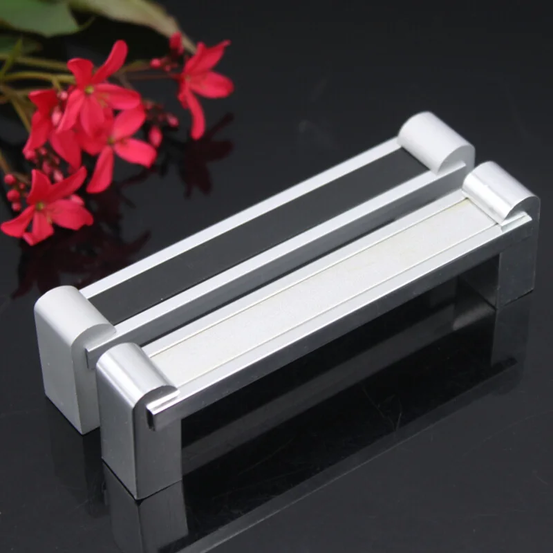 Aluminum alloy silver handle modern minimalist drawer handle manufacturers 160 hole distance U type long space handle
