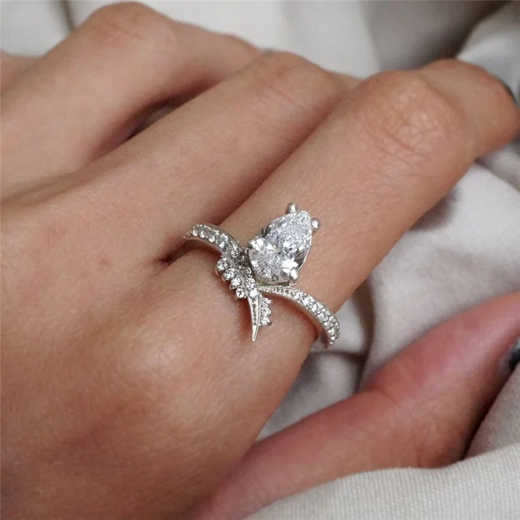 

New arrival white Crystal zircon Crown Rings For Women Jewelry Water-drop Zircon Wedding Rings For Female Engagement Ring Gift