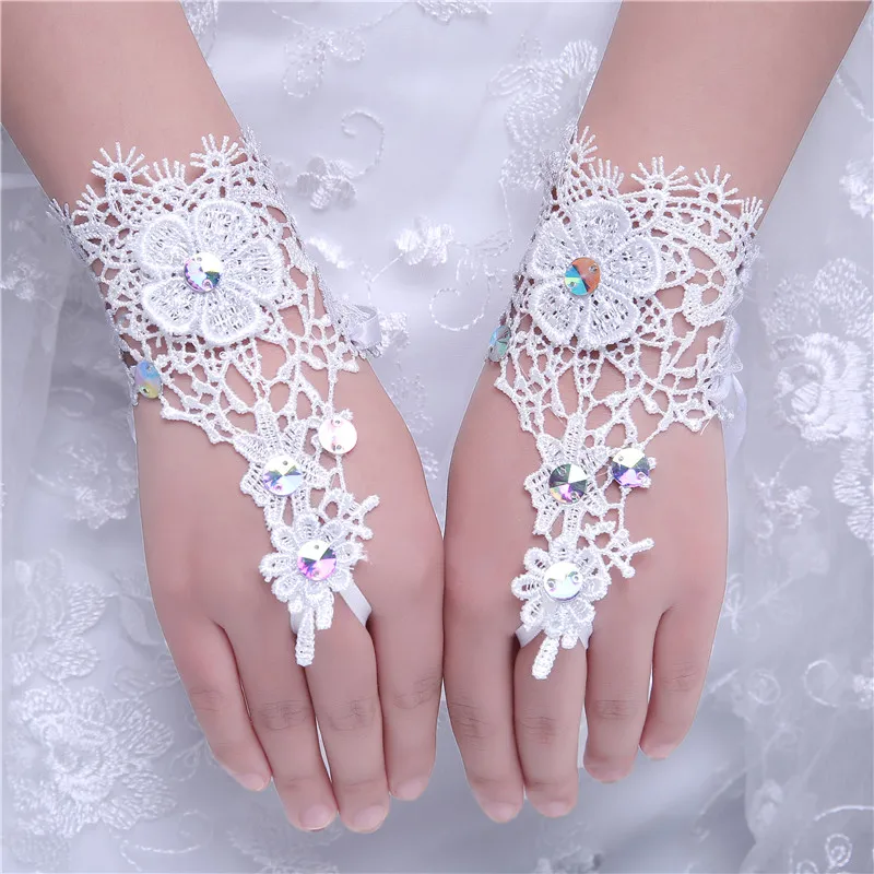 
Hot sale top quality cheap short fingerless lace woman wedding gloves for bridal with crystal MGB2 