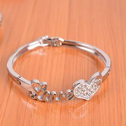 

Korean simple diamond love Heart bracelet fashion bracelet jewelry for women