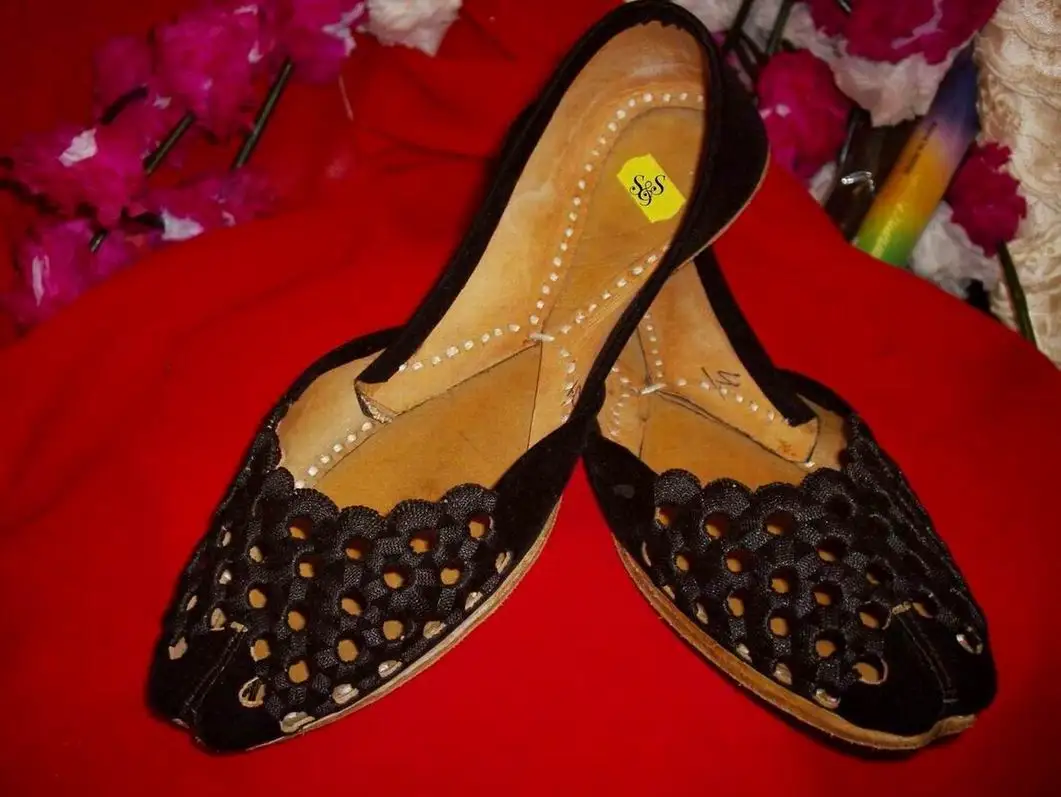 khussa shoes female