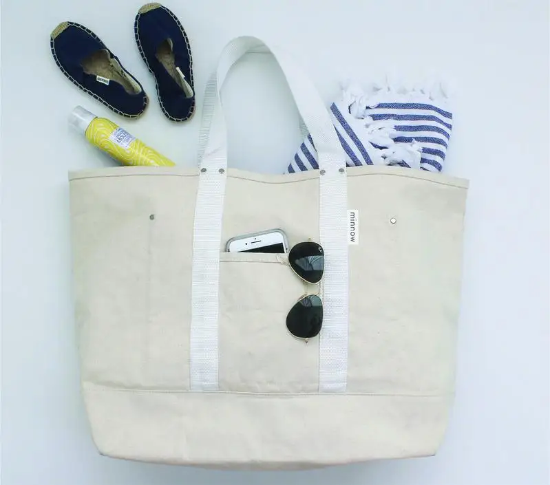 beach bag with outside pockets