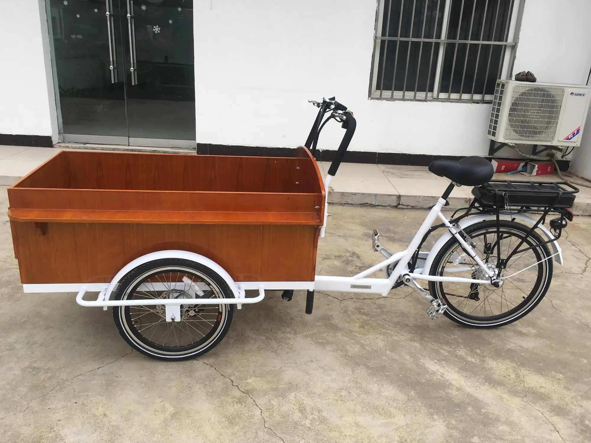 electric delivery trike