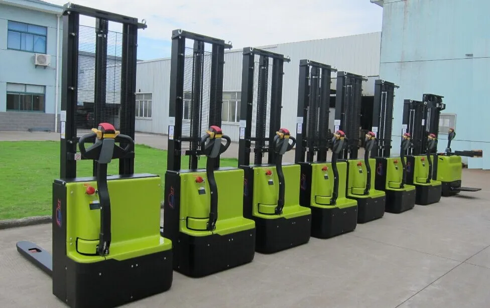 Погрузчик Battery Stacker. Штабелер с низкой мачтой. Walkie Pallet.