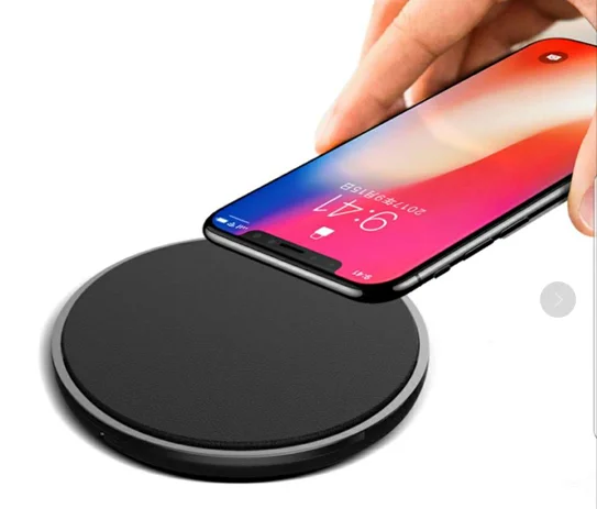 

Private Mould Universal Portable Qi Wireless Fast Charger 5W For Phone, Black/champaign gold