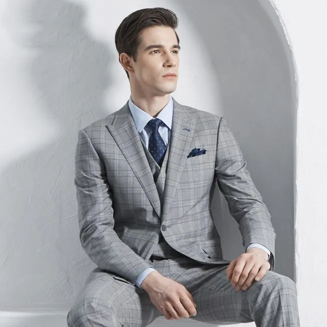 Branded Slim Fit Bespoke 100% Italian wool fabric grey coat pant three pieces suits set for men