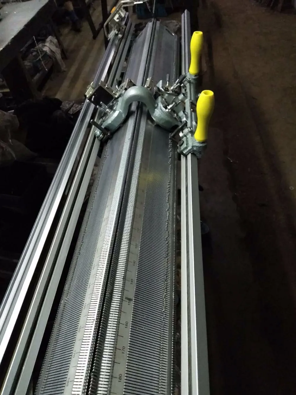 优质手摇平针织机