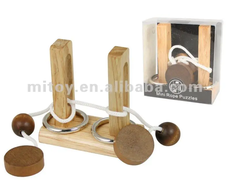 rompecabezas de madera y cuerda
