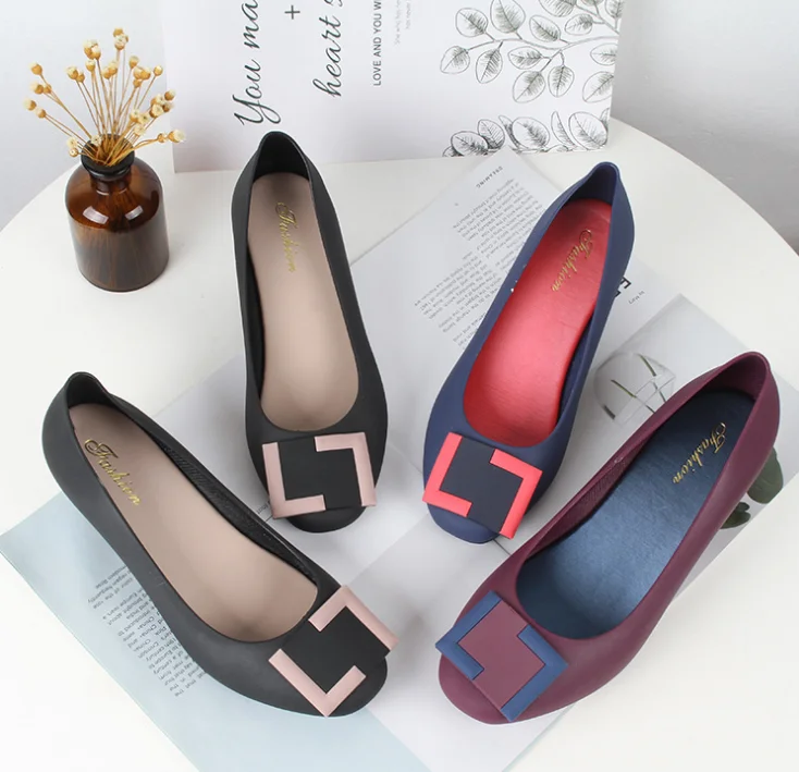 

2021 Fashion Design Women PVC Soft Flat Jelly Shoes