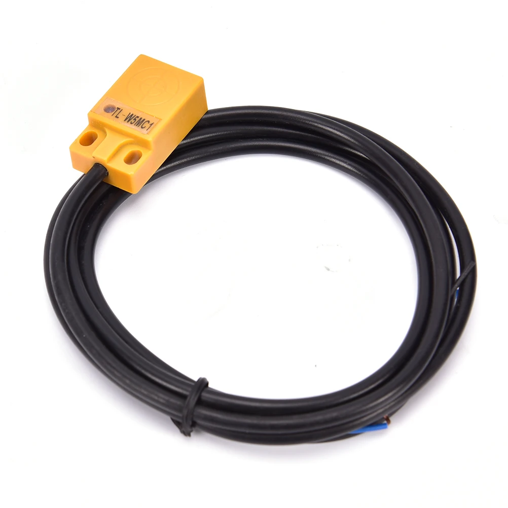 Xiatiaosann 3PCS Detecting Distance Approach Sensor Inductive Proximity Switch NPN NO 5mm TL-W5MC1 3 Wire Metal sensor Square Type DC 10-30V