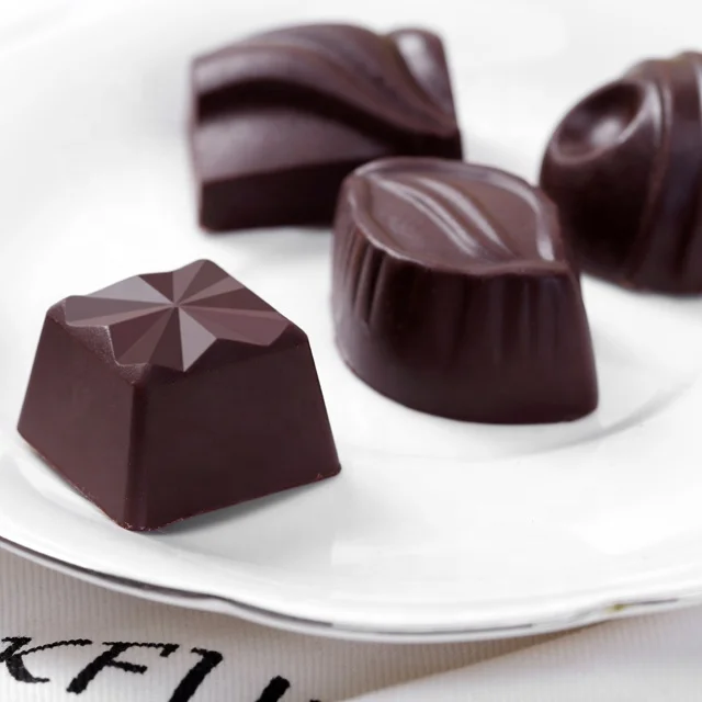 hot sale milk chocolate with nut pure cocoa butter large factory