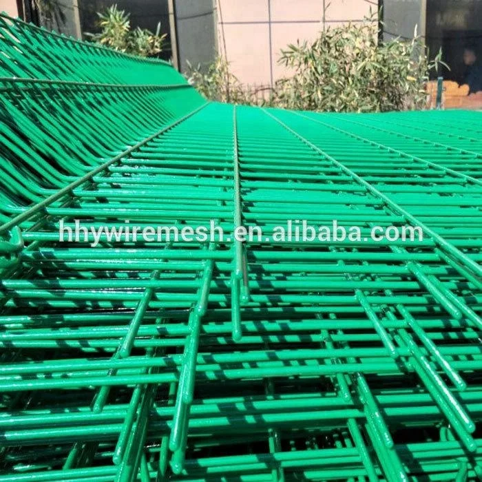 Green-solid-metal-fence-panel-2D-panel.jpg