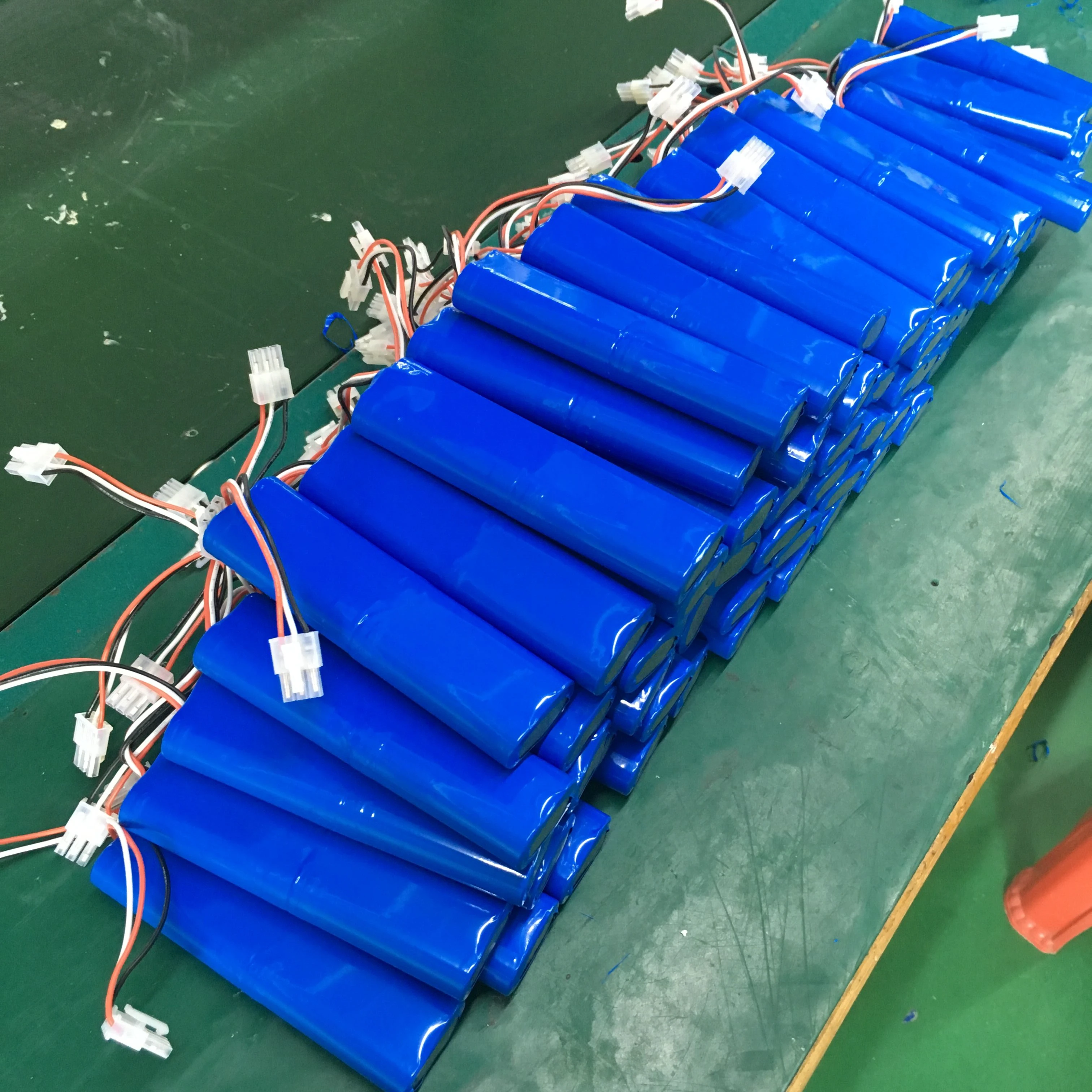 7.4v 4400mah (1).jpg