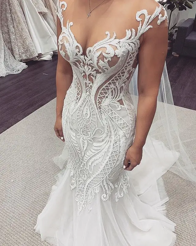 vestido de noiva com renda e transparencia