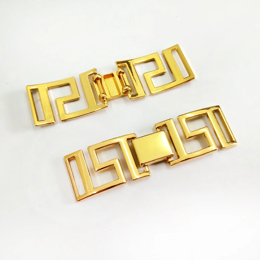 Metal chain decoration buckle in gold