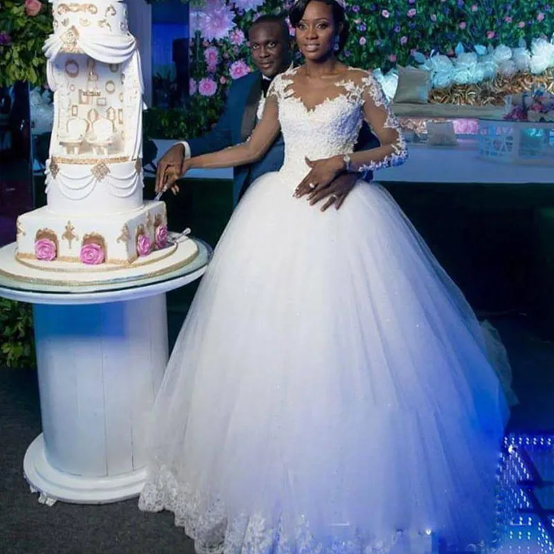 

Chinese Manufacturer Modern Cinderella Plus Size Wedding Dresses with Sleeves, Custom made