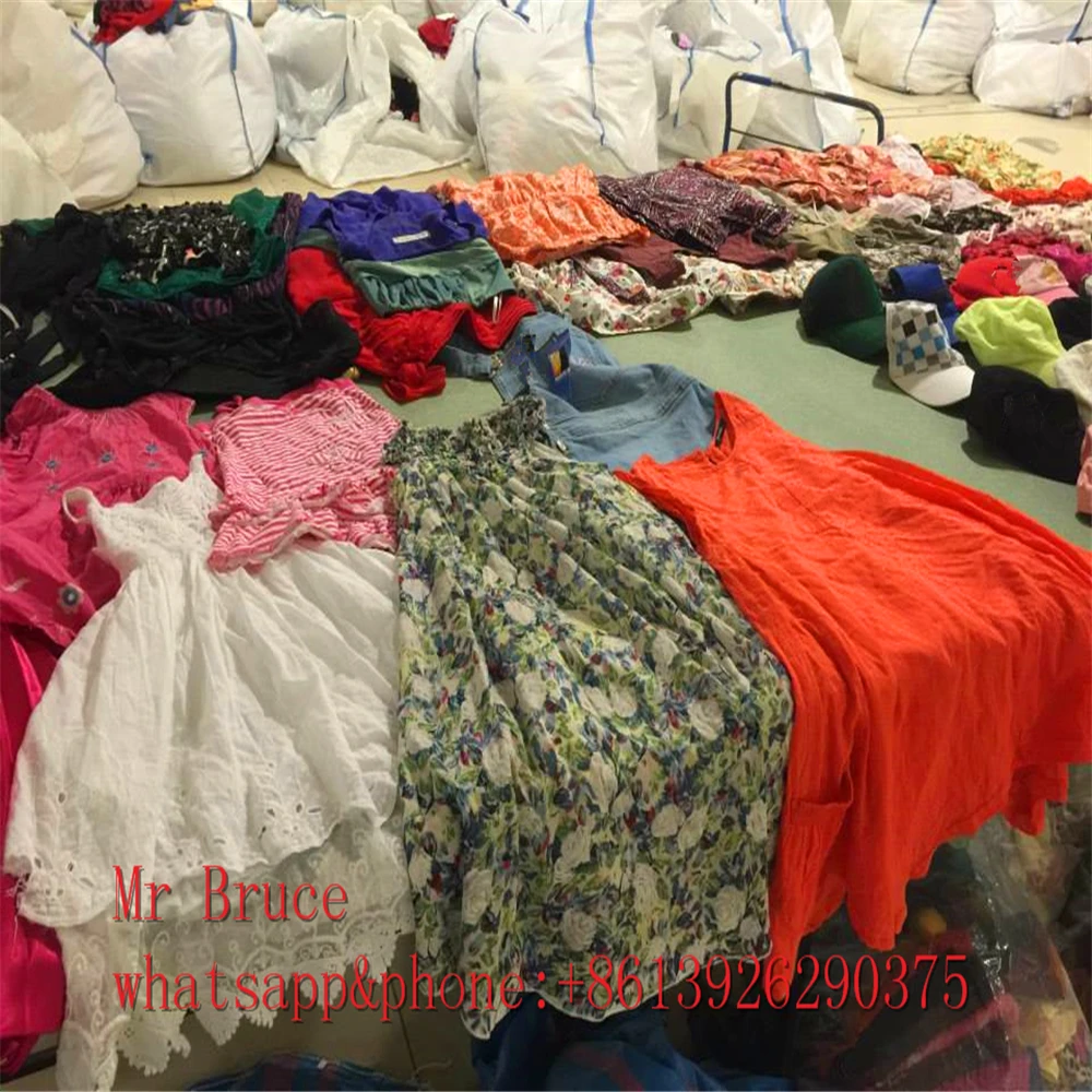 

Used clothing mixed in bales African silk skirt used clothing singapore, Mix color used clothing