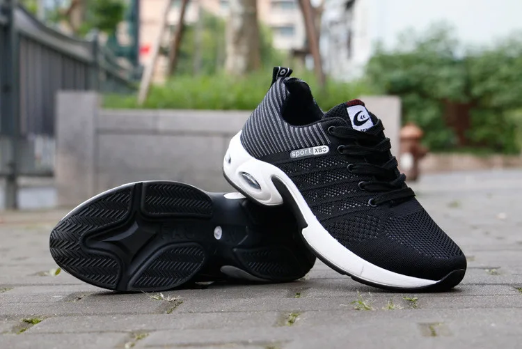 China Factory Fashion Low Price Durable Lace-up Non-slip Mens Sports Running Shoes And Sneakers