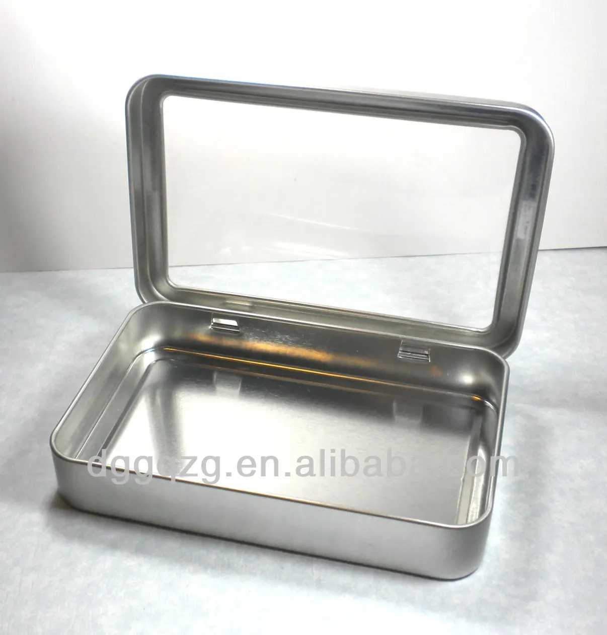 golf tee tin can  (1).jpg