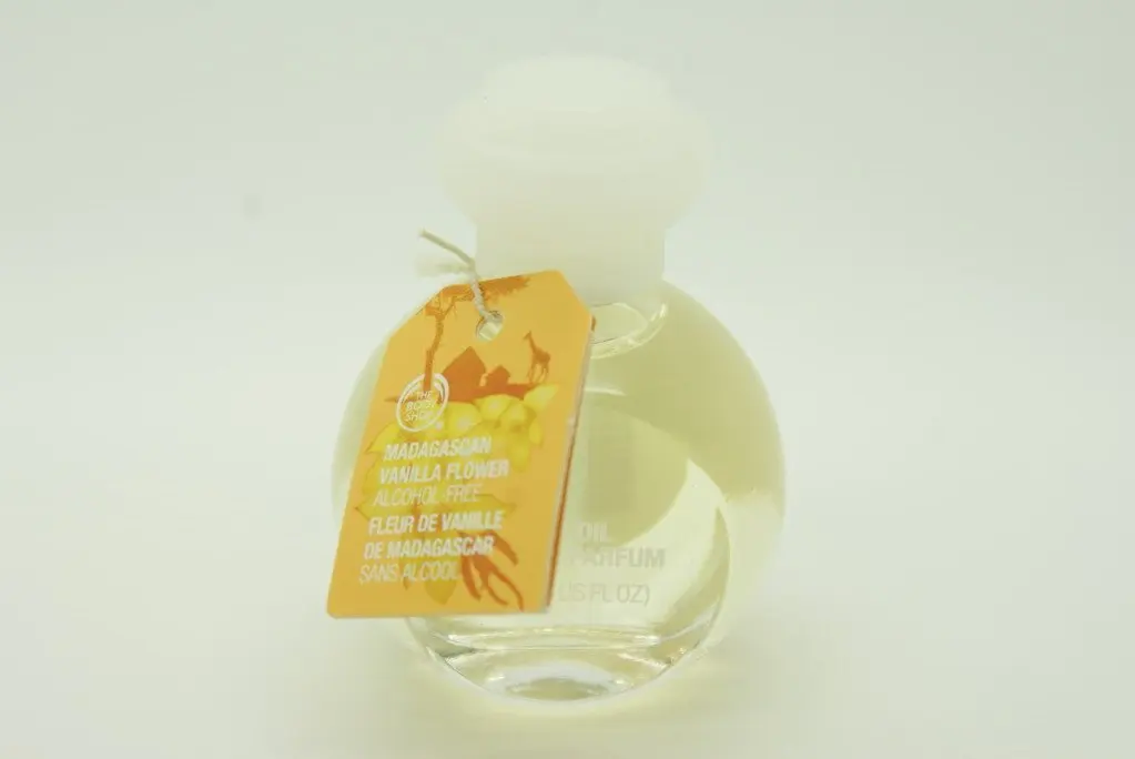 body shop madagascan vanilla flower