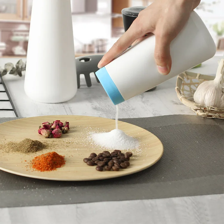 salt shaker-223 28516.jpg