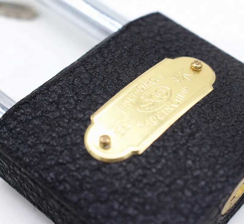 
Vietnam Cambodia Myanmar market hot sale short long shacke black padlock iron pad lock 