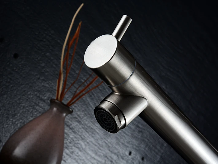 批发高品质新设计的镍拉丝厨房水龙头