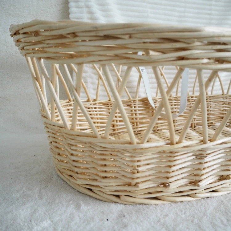 Moses basket 23.jpg