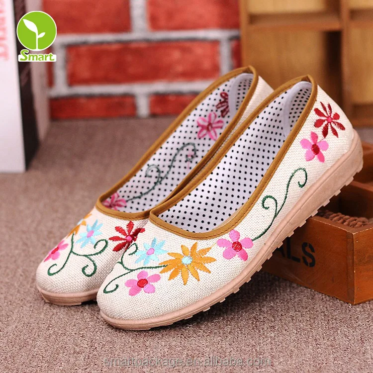 

Traditional Beijing cloth shoes Chinese style embroidered shoes Women, Customized